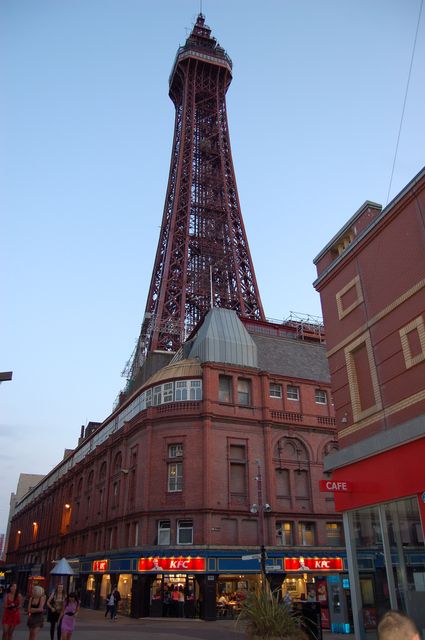 Blackpool Tower , tutaj odbywa się Blackpool Festival dla juniorów